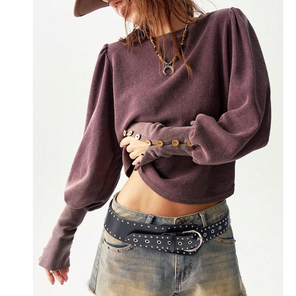 Solid Thermal Knit Puff Button Cuff Long Sleeve Top - Picture 11 of 14